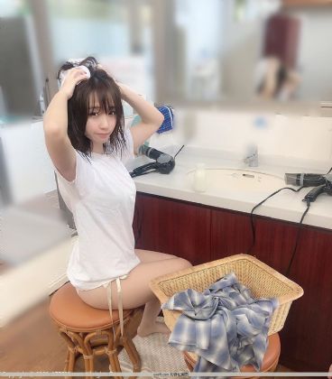 温茶（如丝·如袜前篇-儿子需要我的丝袜）小说